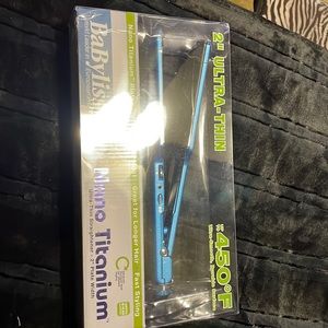 Babyliss Pro Nano Titanium ultra thin straightener.